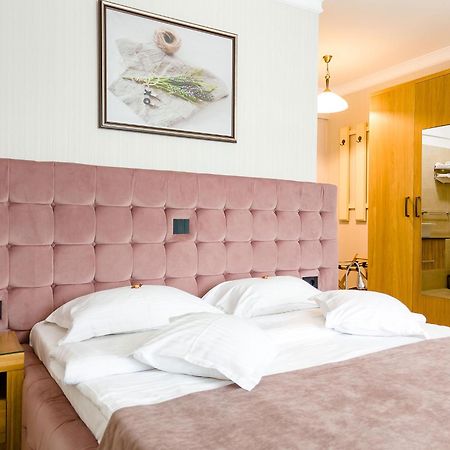 Hotel Roser House Boutique - Pe Malul Lacului Колибица Экстерьер фото